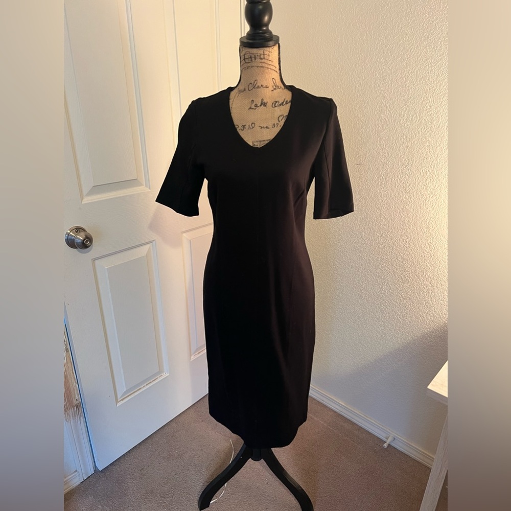 CABI Claire Dress Black Short Sleeve Sheath LBD Stretch #3101 Women's Size 6